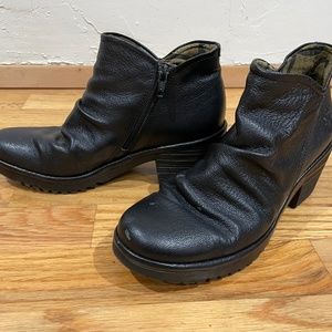 Fly Ankle boots